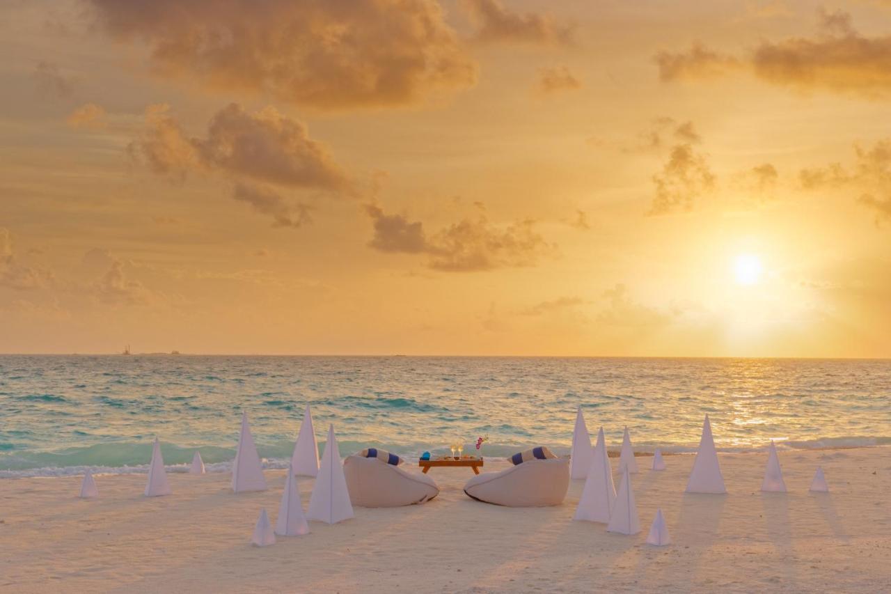 Grand Park Kodhipparu Maldives Hotell Baros Island Exteriör bild