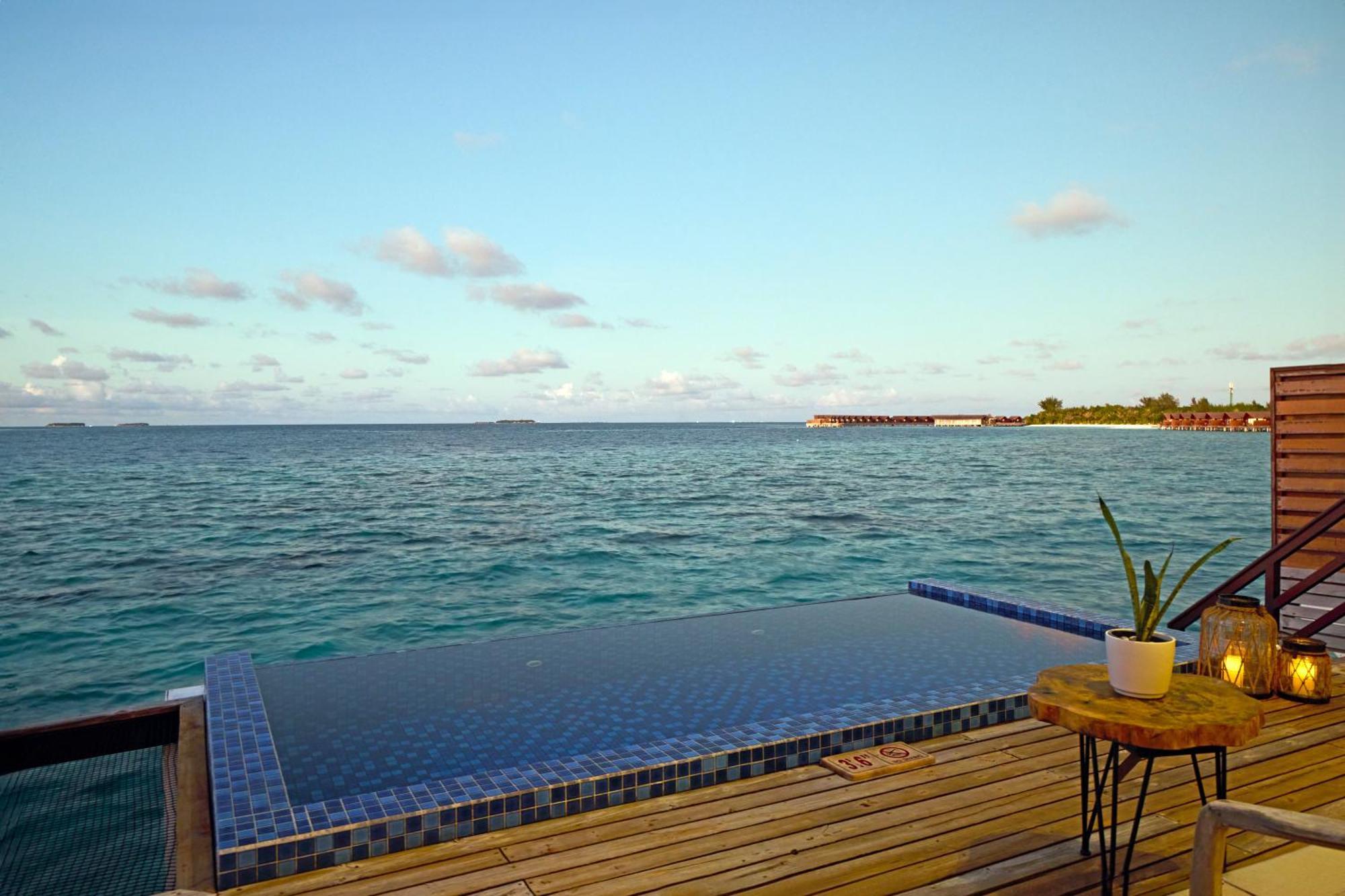 Grand Park Kodhipparu Maldives Hotell Baros Island Exteriör bild