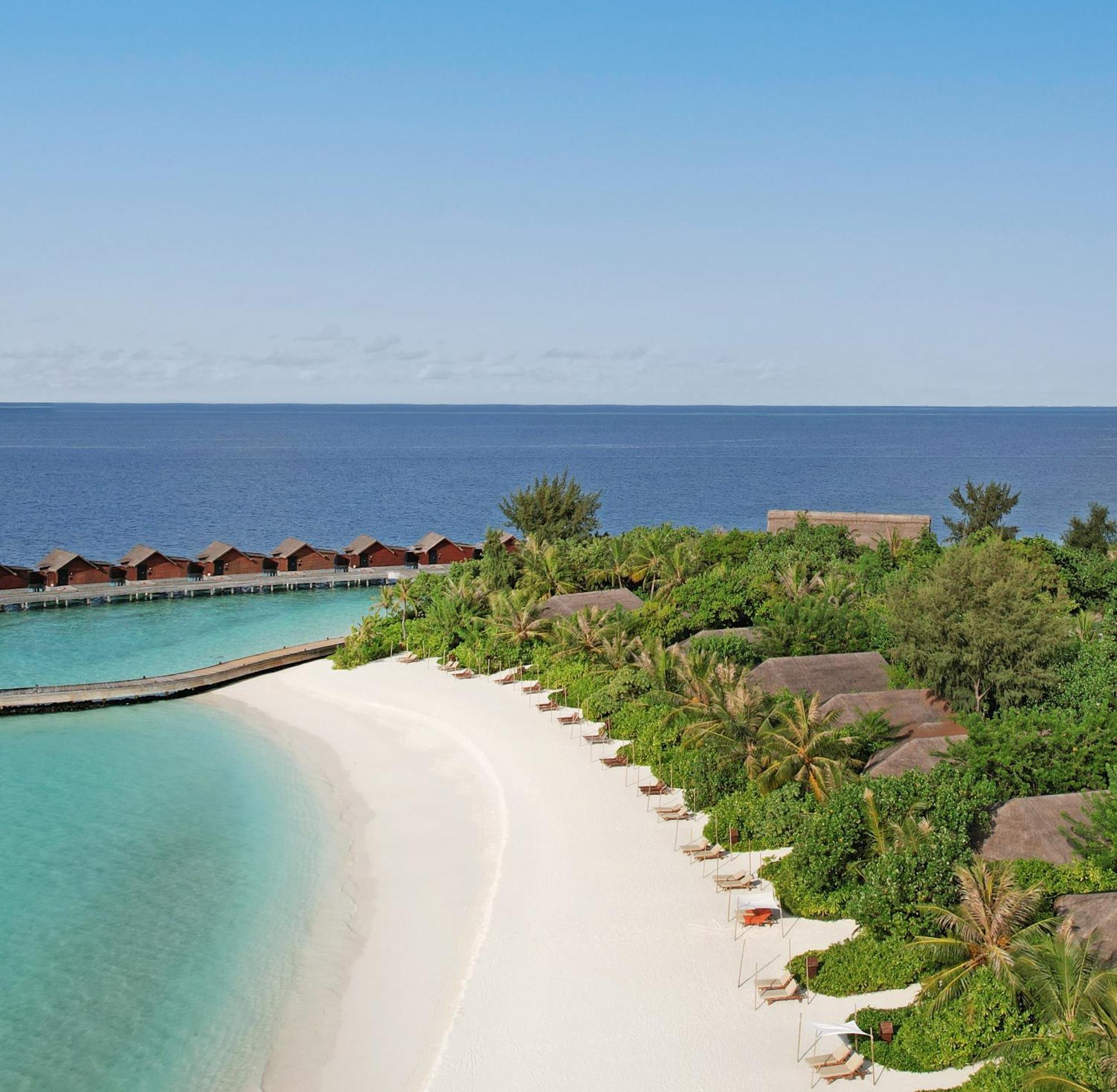Grand Park Kodhipparu Maldives Hotell Baros Island Exteriör bild