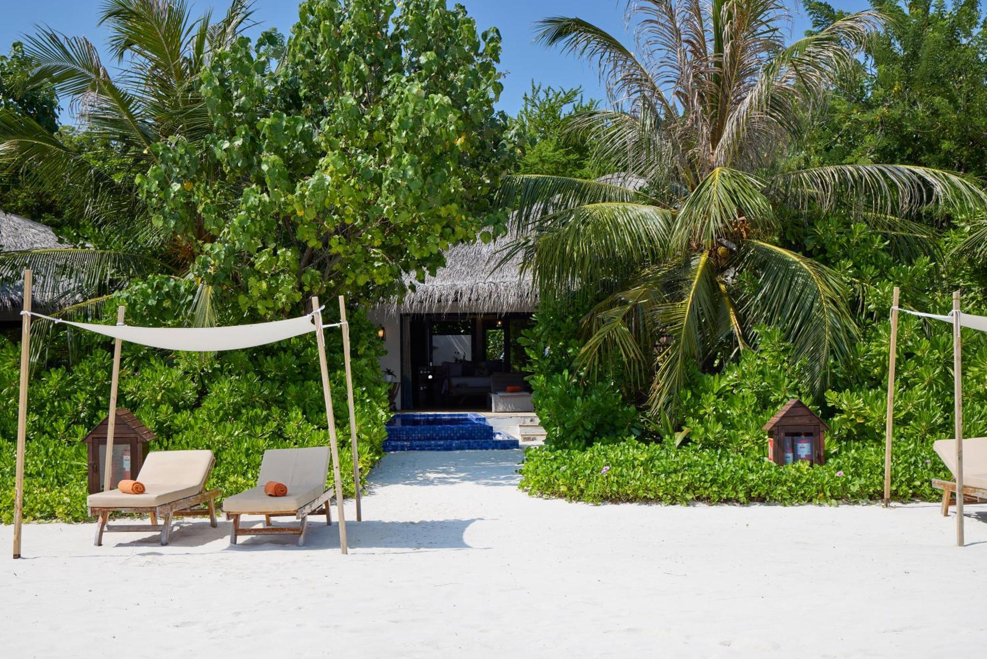 Grand Park Kodhipparu Maldives Hotell Baros Island Exteriör bild